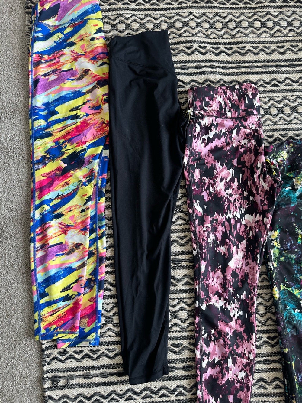 Bundle of Leggings - Picture 2 of 3